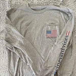 Vineyard Vines men's XL t-shirt. Like new, rarely worn, non-smoking/pet-free.